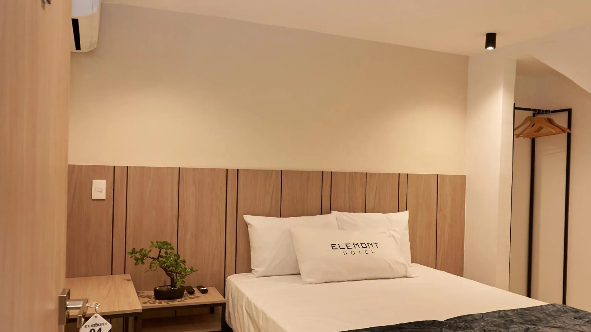Elemont Hotel Medellin 0*,  Colombia
